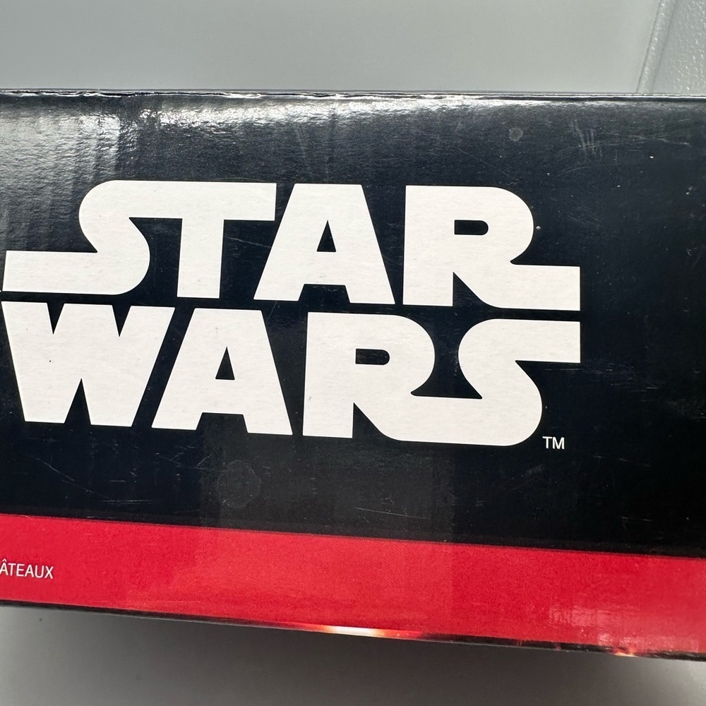 Star Wars R2-D2 cupcake pans - Picture 6 of 7